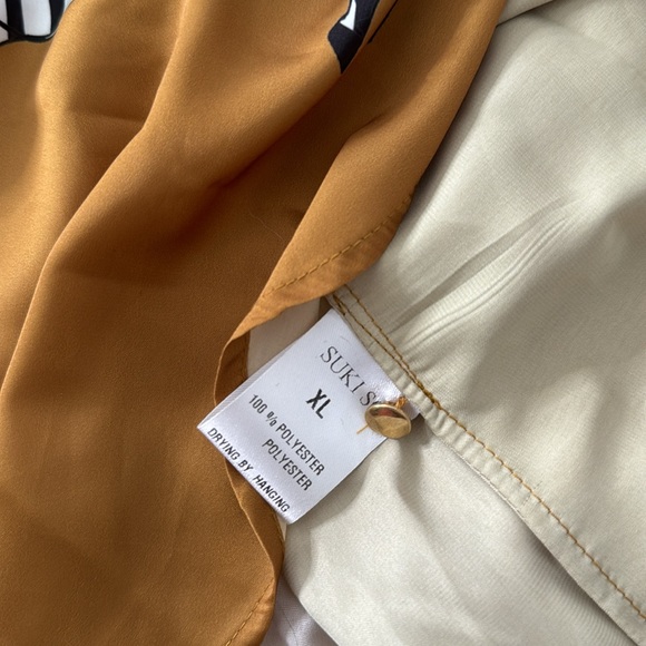 NWT! ⭐️ SukiSo Gold Elsa Wrap Dress in Zebra - Picture 13 of 16